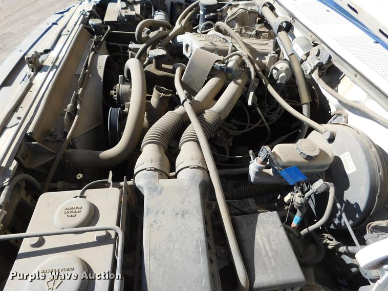 image for item DC8394 1995 Ford F150 XL pickup truck