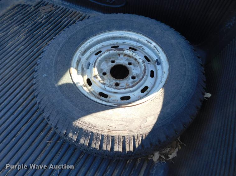 image for item DC8394 1995 Ford F150 XL pickup truck