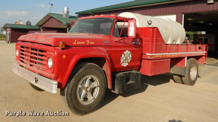 image for item DD0761 1978 Ford F600 fire truck