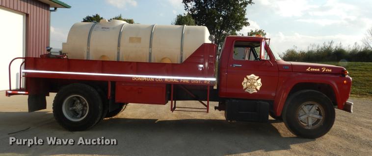 image for item DD0761 1978 Ford F600 fire truck