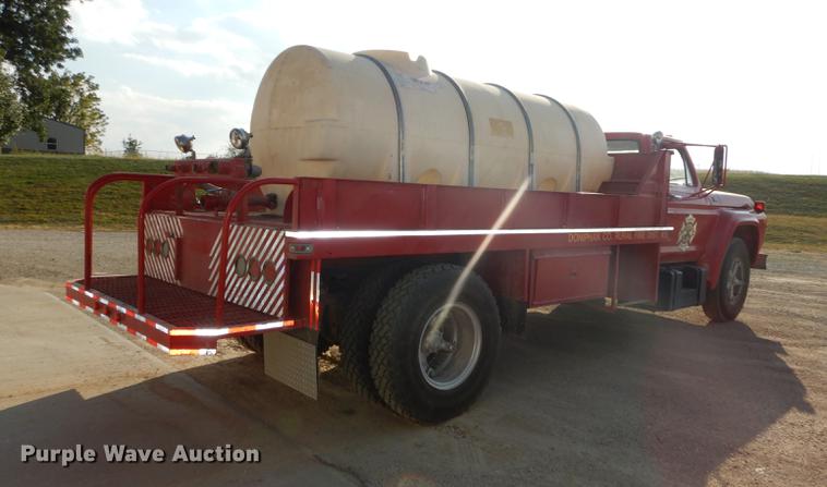 image for item DD0761 1978 Ford F600 fire truck