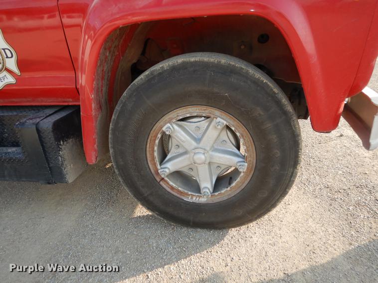 image for item DD0761 1978 Ford F600 fire truck