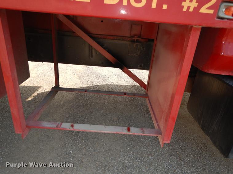 image for item DD0761 1978 Ford F600 fire truck