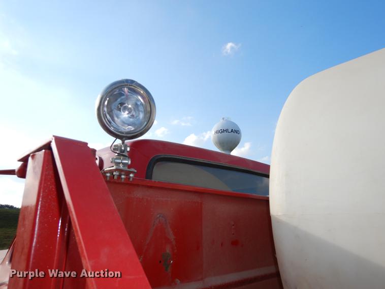 image for item DD0761 1978 Ford F600 fire truck