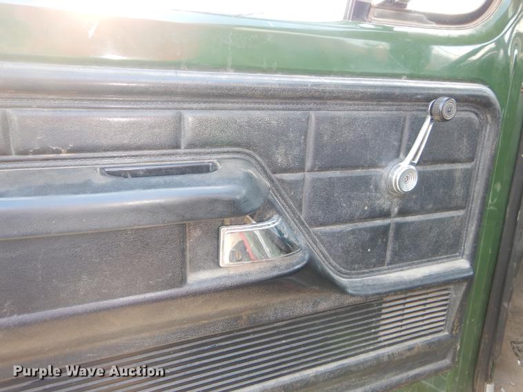 image for item DD0761 1978 Ford F600 fire truck