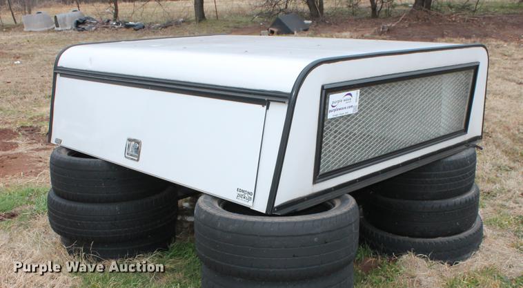 image for item DD1381 ARE topper