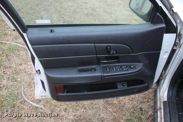 image for item DD1382 2006 Ford Crown Victoria Police Interceptor