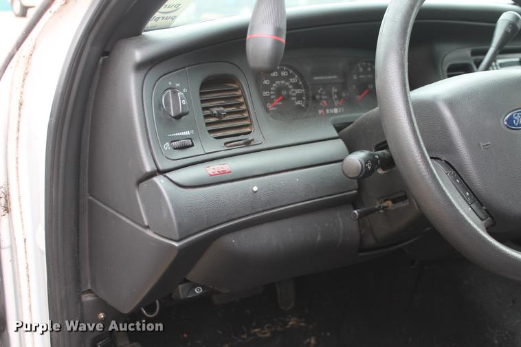 image for item DD1382 2006 Ford Crown Victoria Police Interceptor