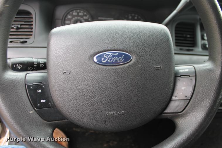 image for item DD1382 2006 Ford Crown Victoria Police Interceptor