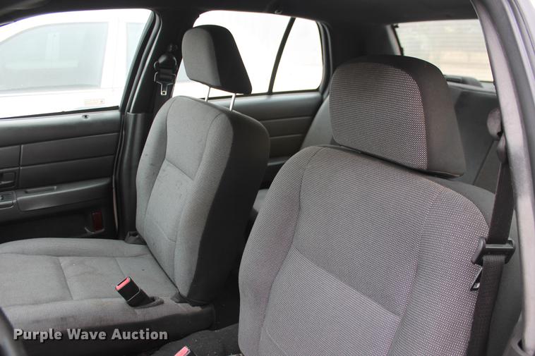 image for item DD1382 2006 Ford Crown Victoria Police Interceptor