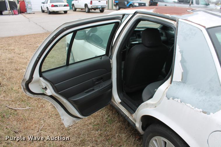 image for item DD1382 2006 Ford Crown Victoria Police Interceptor