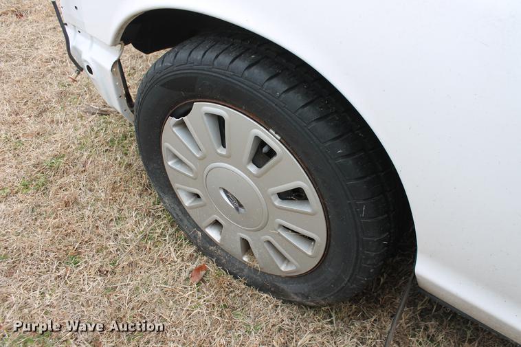 image for item DD1382 2006 Ford Crown Victoria Police Interceptor