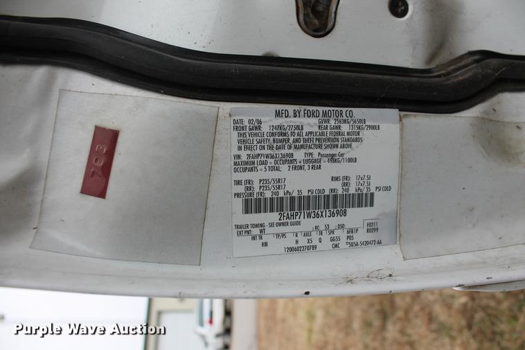 image for item DD1382 2006 Ford Crown Victoria Police Interceptor