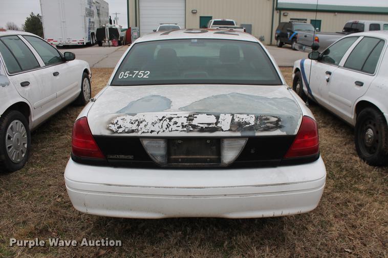 image for item DD1383 2005 Ford Crown Victoria Police Interceptor