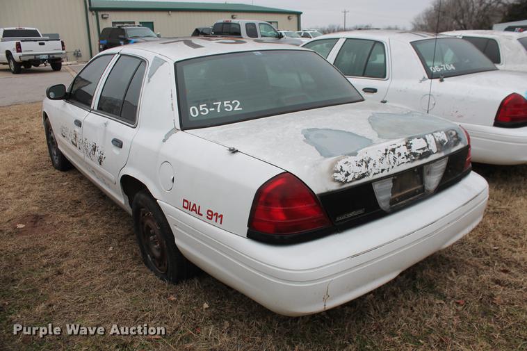 image for item DD1383 2005 Ford Crown Victoria Police Interceptor