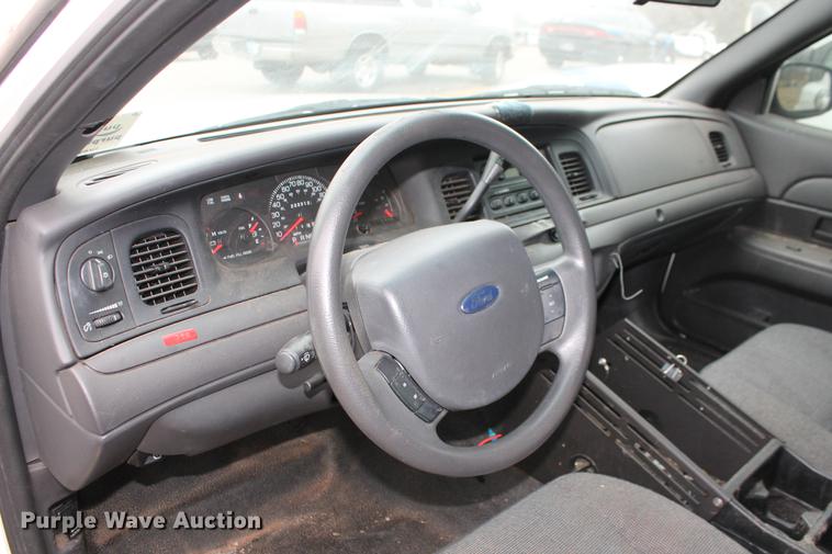 image for item DD1383 2005 Ford Crown Victoria Police Interceptor