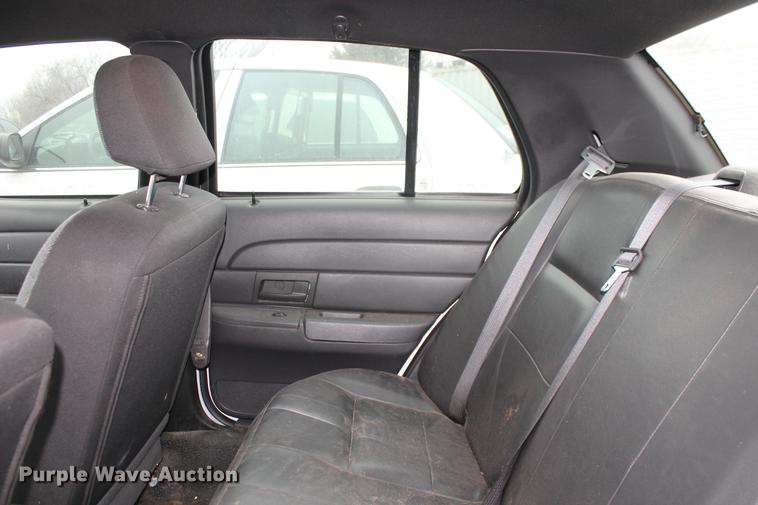 image for item DD1383 2005 Ford Crown Victoria Police Interceptor