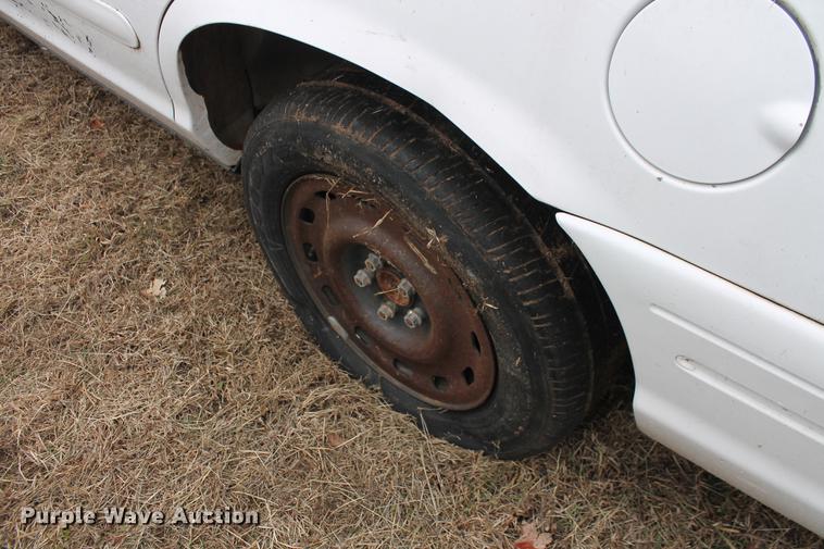 image for item DD1383 2005 Ford Crown Victoria Police Interceptor