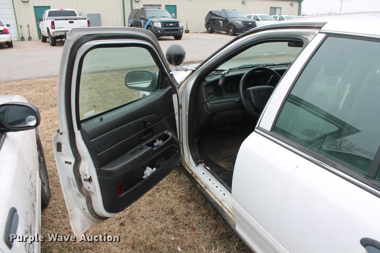 image for item DD1384 2006 Ford Crown Victoria Police Interceptor