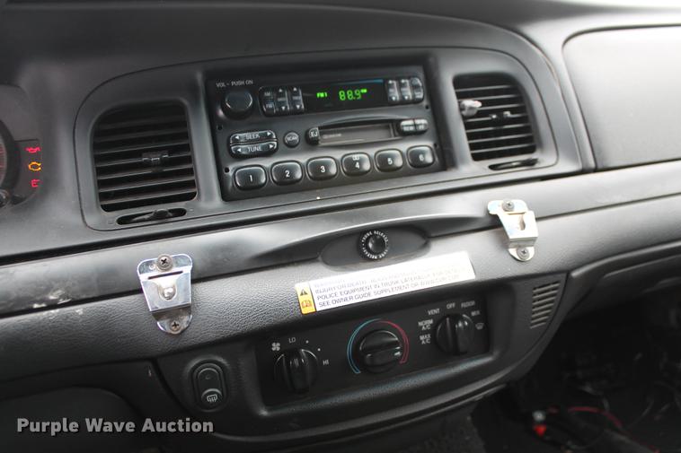 image for item DD1384 2006 Ford Crown Victoria Police Interceptor
