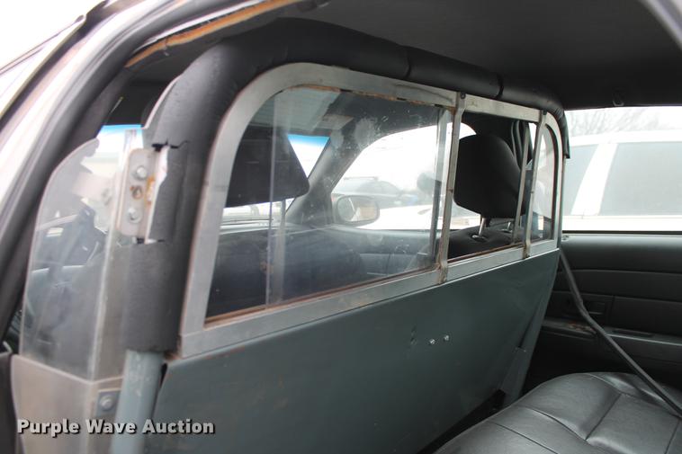 image for item DD1384 2006 Ford Crown Victoria Police Interceptor