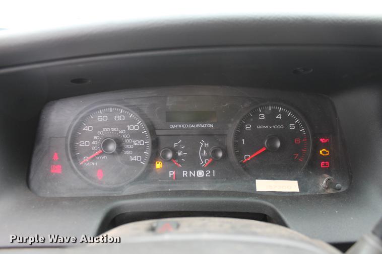 image for item DD1385 2006 Ford Crown Victoria Police Interceptor