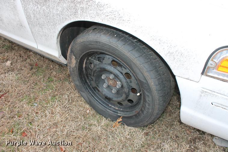 image for item DD1385 2006 Ford Crown Victoria Police Interceptor