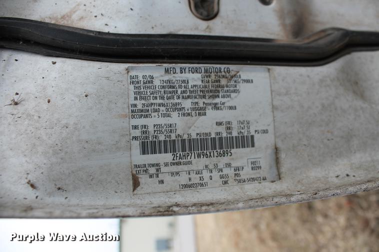 image for item DD1385 2006 Ford Crown Victoria Police Interceptor