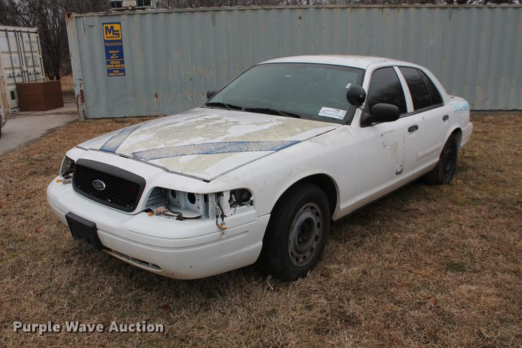 image for item DD1386 2005 Ford Crown Victoria Police Interceptor