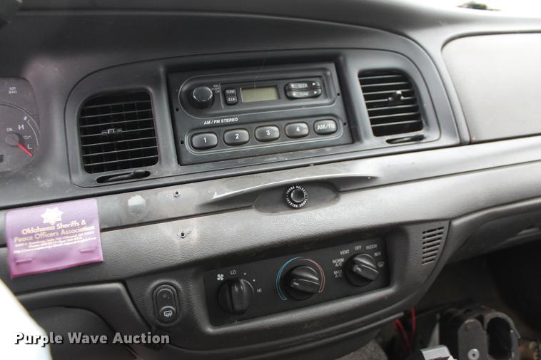 image for item DD1387 2005 Ford Crown Victoria Police Interceptor