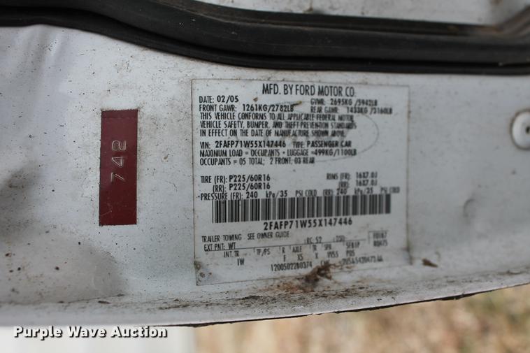 image for item DD1387 2005 Ford Crown Victoria Police Interceptor