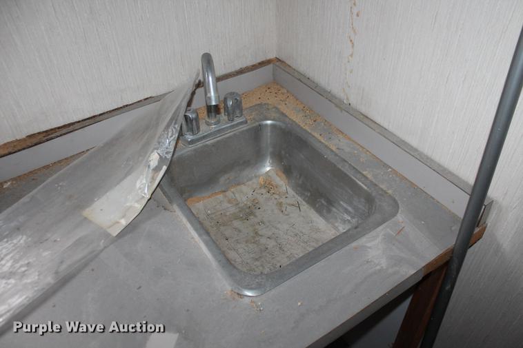 image for item DD1388 1994 International 1652-SC mobile command center