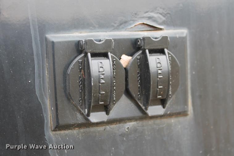 image for item DD1388 1994 International 1652-SC mobile command center