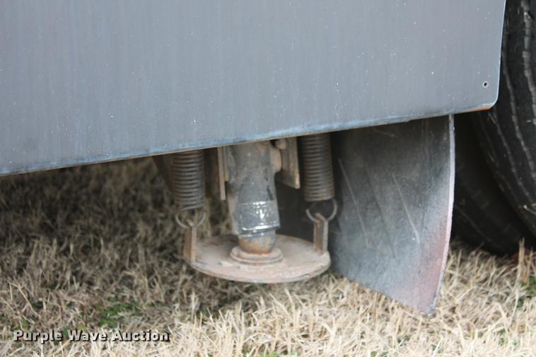 image for item DD1388 1994 International 1652-SC mobile command center