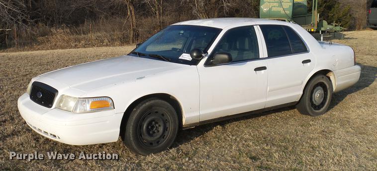 image for item DD1389 2005 Ford Crown Victoria Police Interceptor