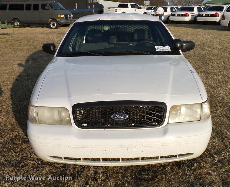image for item DD1389 2005 Ford Crown Victoria Police Interceptor