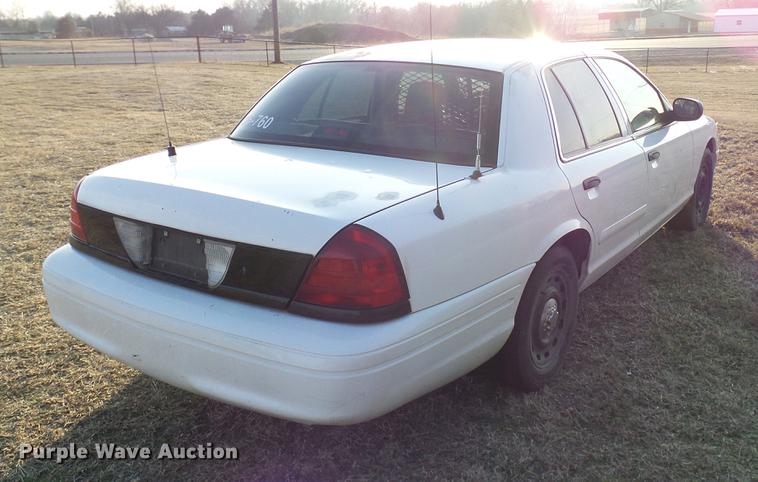 image for item DD1389 2005 Ford Crown Victoria Police Interceptor