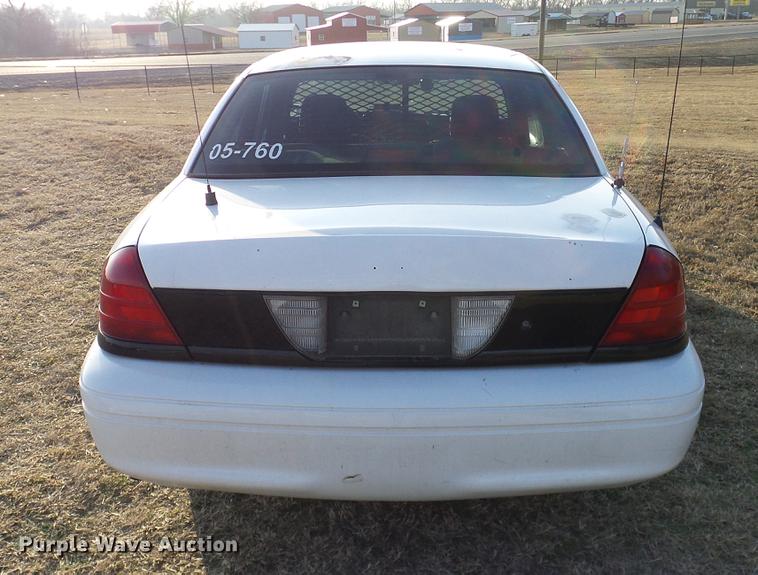 image for item DD1389 2005 Ford Crown Victoria Police Interceptor