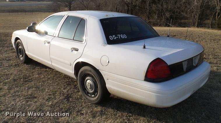 image for item DD1389 2005 Ford Crown Victoria Police Interceptor