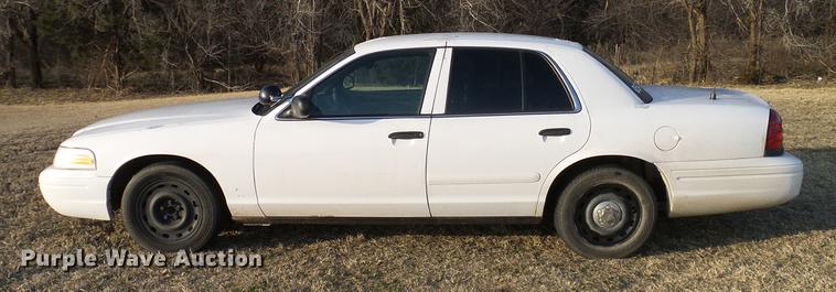 image for item DD1389 2005 Ford Crown Victoria Police Interceptor