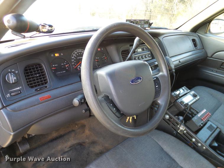 image for item DD1389 2005 Ford Crown Victoria Police Interceptor
