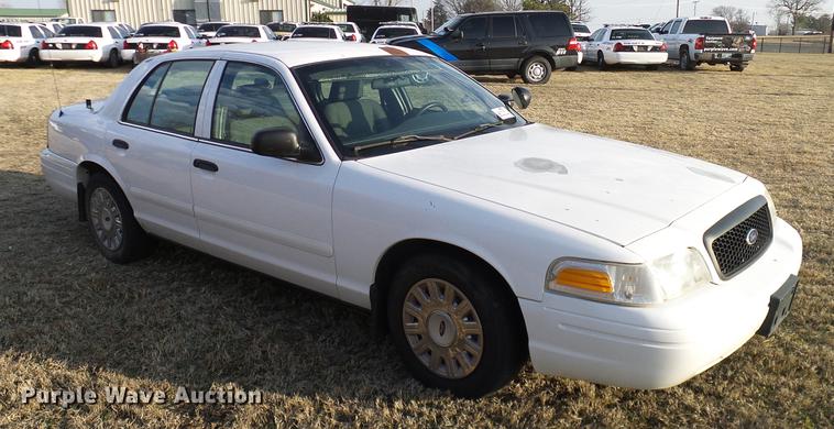 image for item DD1391 2005 Ford Crown Victoria Police Interceptor