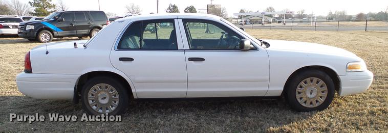 image for item DD1391 2005 Ford Crown Victoria Police Interceptor