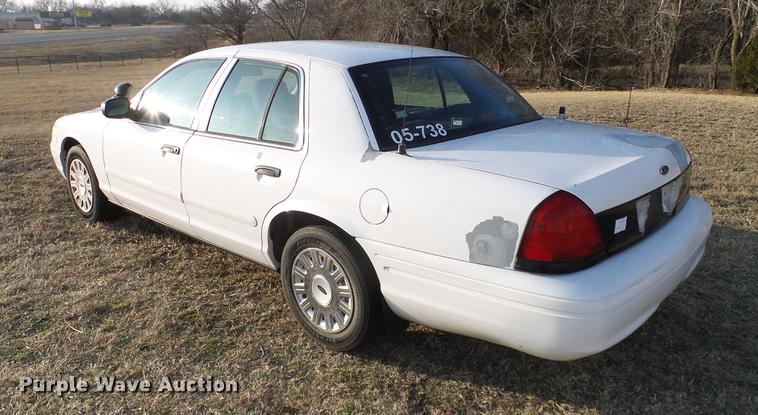 image for item DD1391 2005 Ford Crown Victoria Police Interceptor