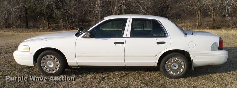 image for item DD1391 2005 Ford Crown Victoria Police Interceptor