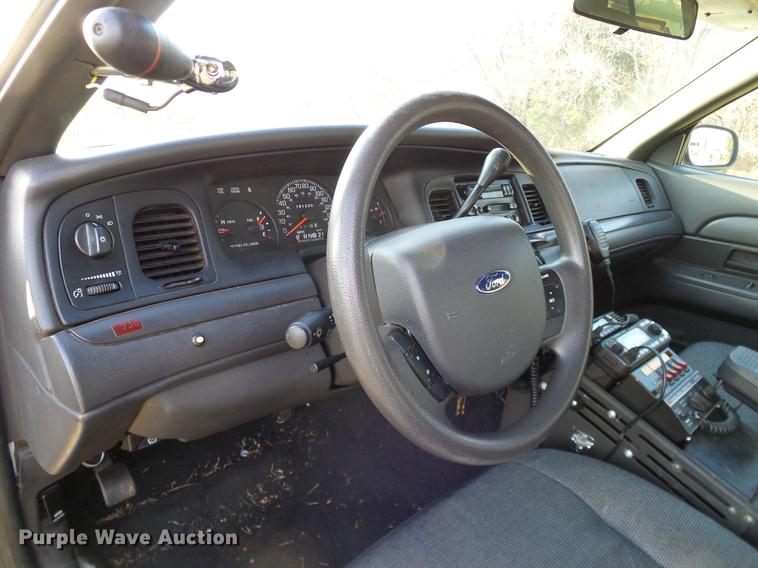 image for item DD1391 2005 Ford Crown Victoria Police Interceptor