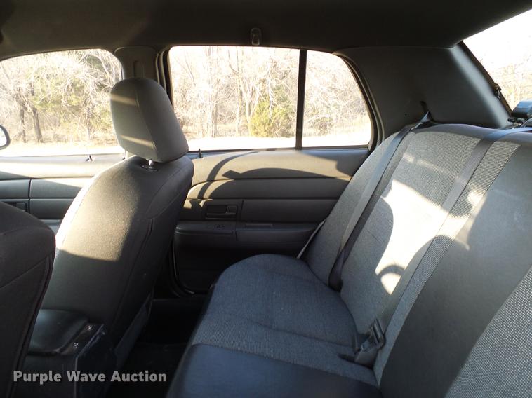 image for item DD1391 2005 Ford Crown Victoria Police Interceptor