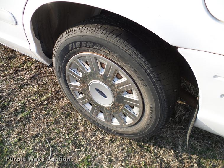 image for item DD1391 2005 Ford Crown Victoria Police Interceptor