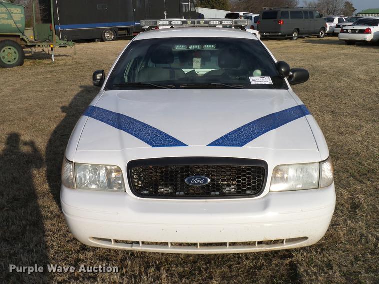 image for item DD1392 2010 Ford Crown Victoria Police Interceptor