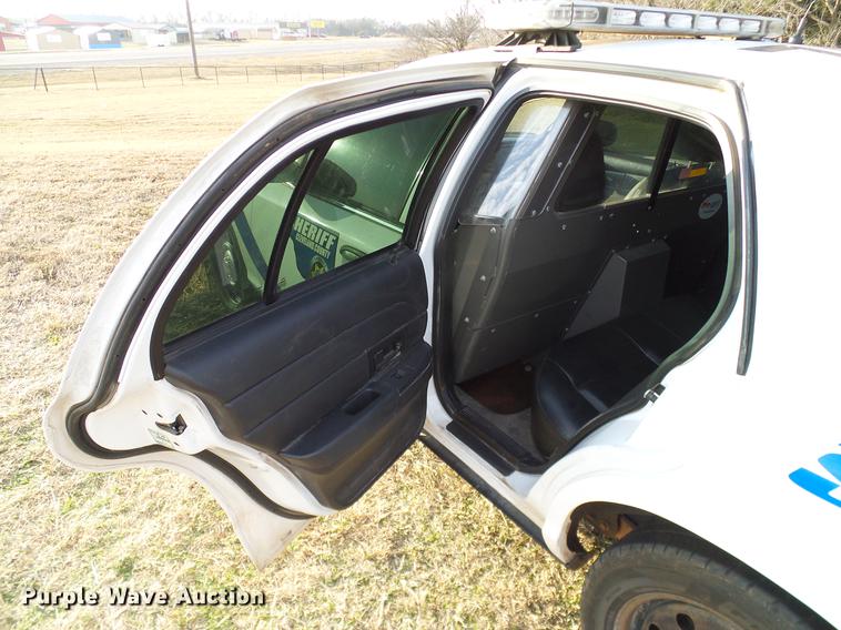 image for item DD1392 2010 Ford Crown Victoria Police Interceptor